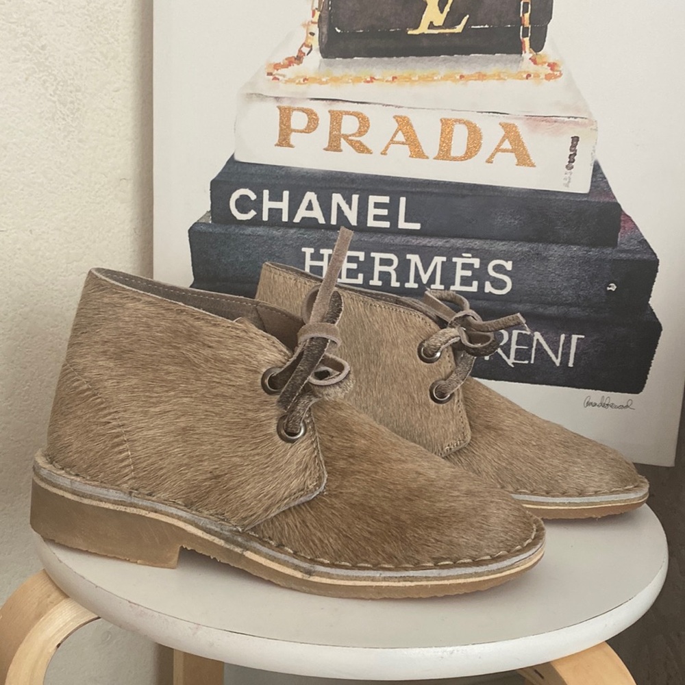 🤍🤎UWEZO calf hair boots 🤎🤍Size 8 - Picture 2 of 14